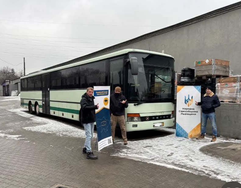 Автобус від партнерів із Німеччини передадуть херсонському театру