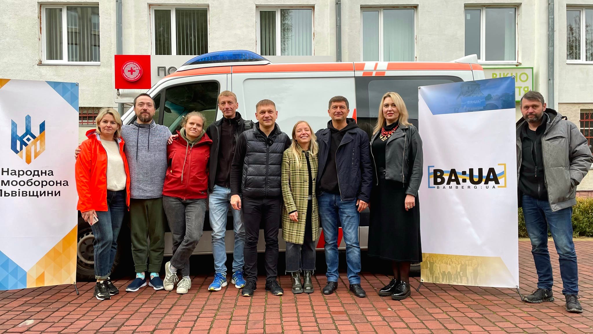 Лікарні Святого Миколая передали реанімобіль для транспортування новонароджених