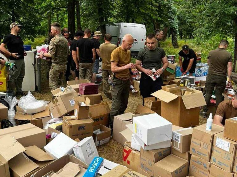 Дві фури гуманітарної допомоги отримали лікарні Чернігівщини, Харківщини та Львівщини