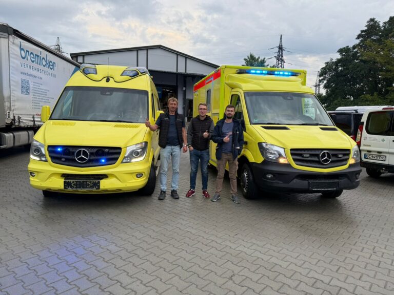 «Партнерство у сфері охорони здоров’я»: «Народна самооборона Львівщини» передасть ще дві «швидкі» Першому медичному об’єднанню Львова