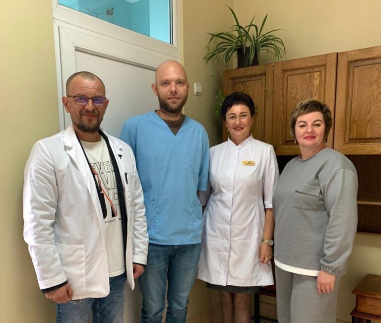 Соснівська міська лікарня подякувала «Народній самообороні Львівщини» за медичне обладнання