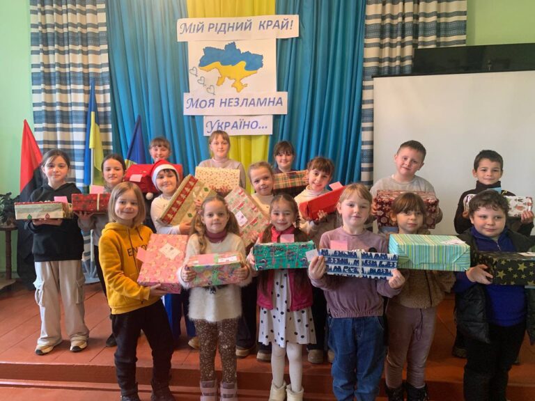 «Народна самооборона Львівщини» передала 8 тисяч різдвяних подарунків дітям області від сімей з Німеччини